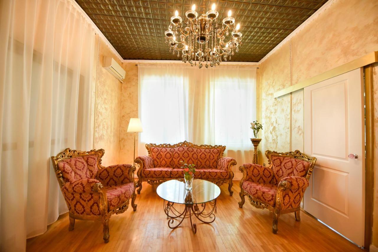 בוקרשט The Museum - Wonderful Super Central Apartment מראה חיצוני תמונה