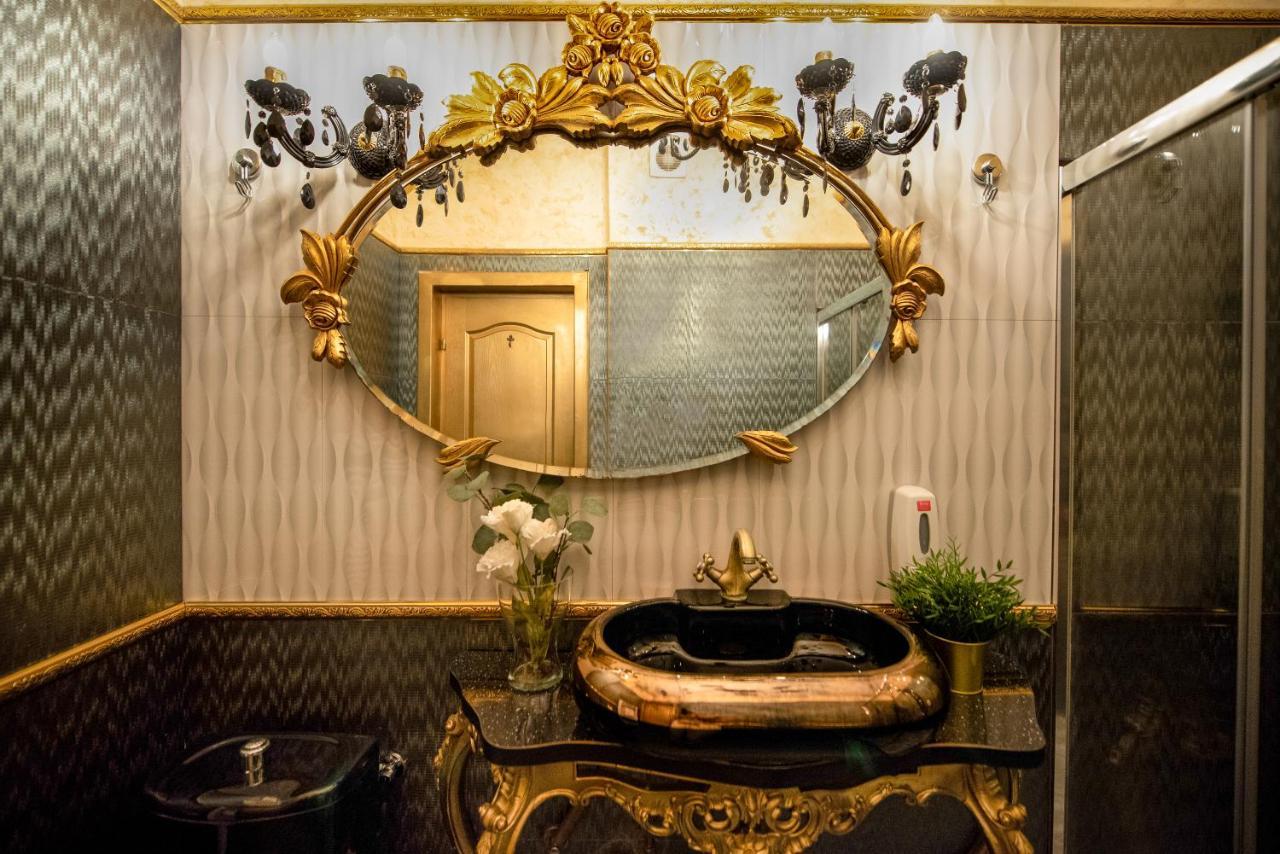 בוקרשט The Museum - Wonderful Super Central Apartment מראה חיצוני תמונה
