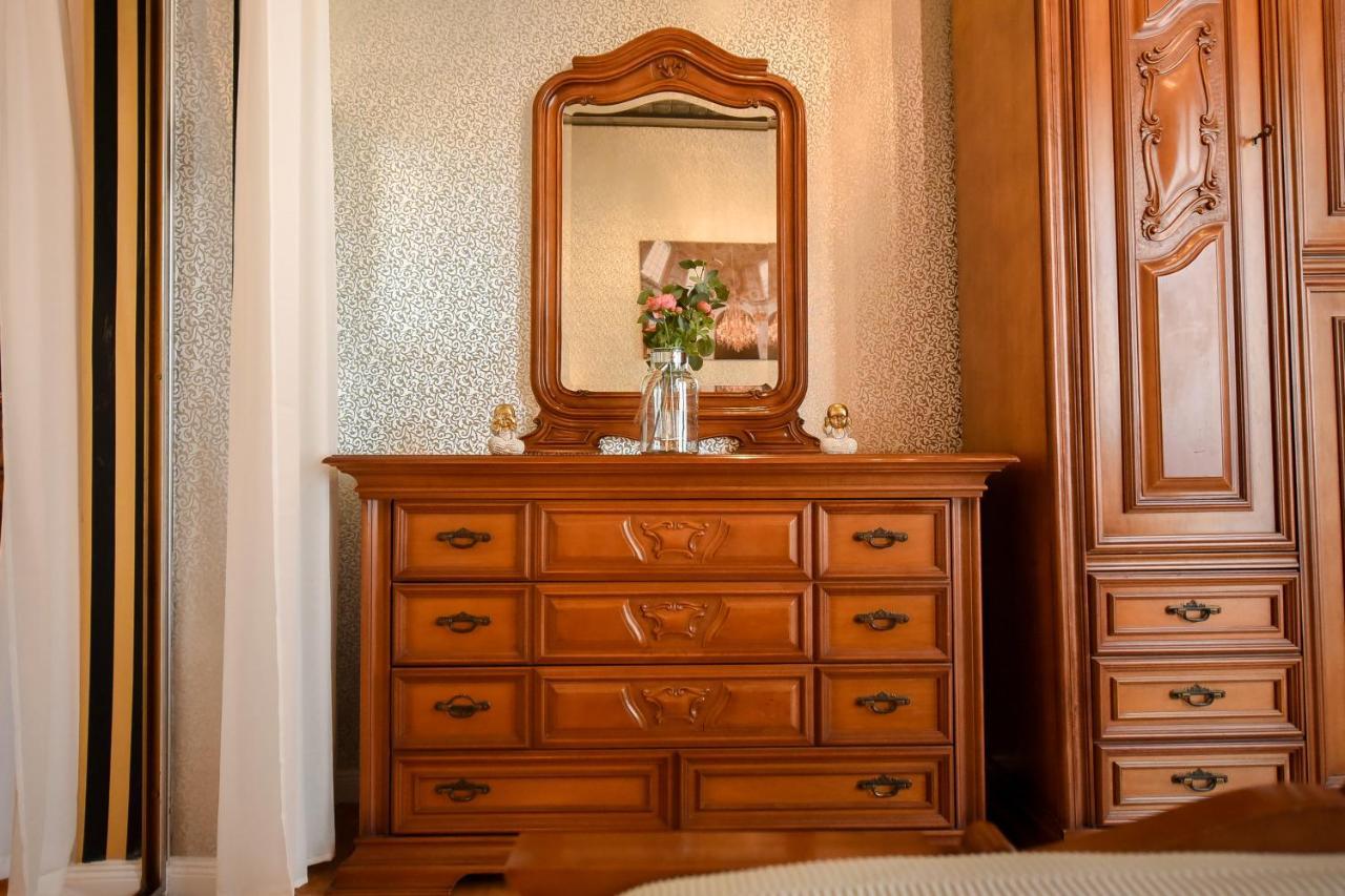 בוקרשט The Museum - Wonderful Super Central Apartment מראה חיצוני תמונה