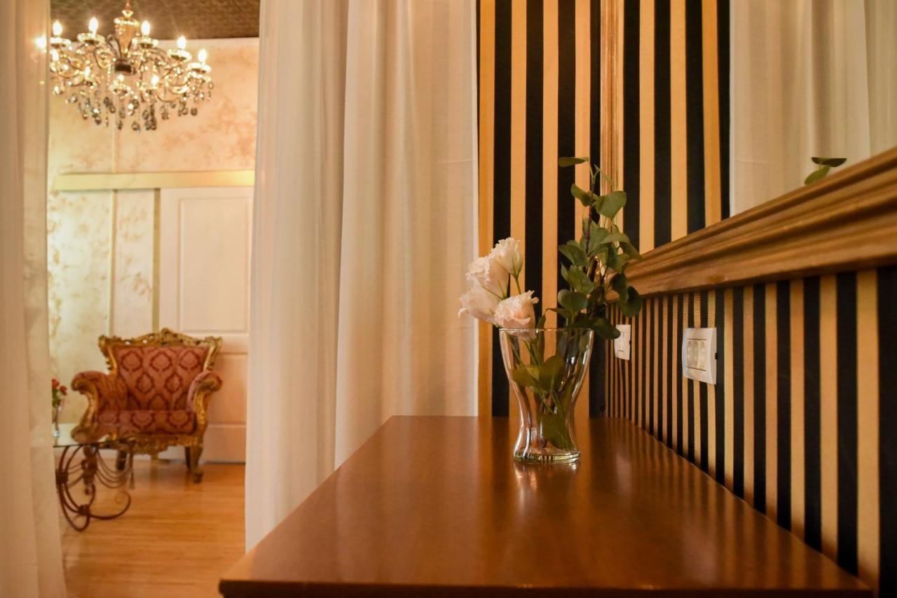 בוקרשט The Museum - Wonderful Super Central Apartment מראה חיצוני תמונה
