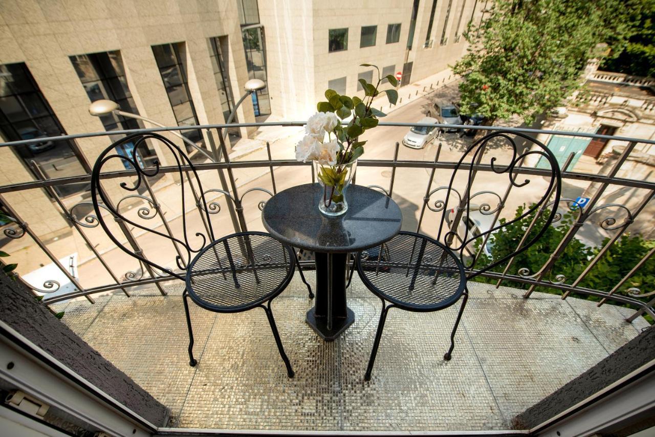 בוקרשט The Museum - Wonderful Super Central Apartment מראה חיצוני תמונה